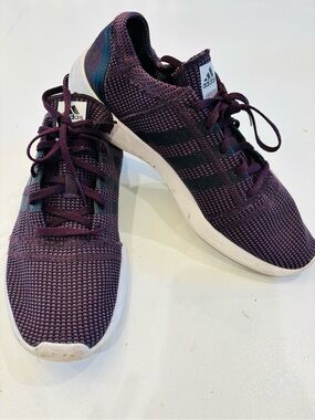 Adidas Element Refine Men’s in Dark Maroon Athletic Shoes size 11.5